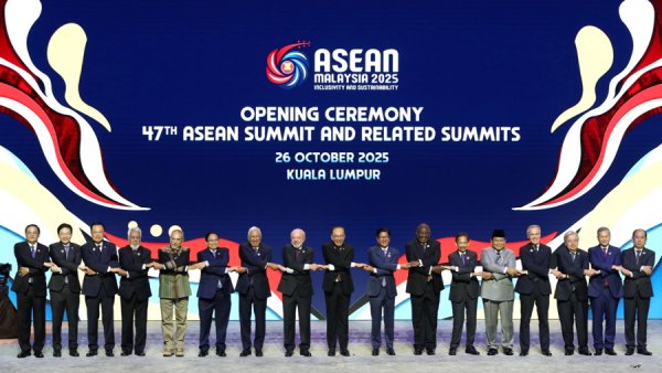 荆叶优配 “国际化”的东盟峰会与特朗普亚太首秀